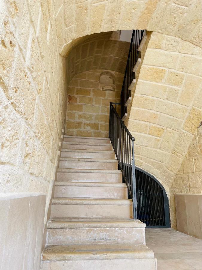 Casa Rosita-Vista Cattedrale,Mare,Tribunale E Castello Nel Pieno Centro Di Trani-Wifi Dış mekan fotoğraf